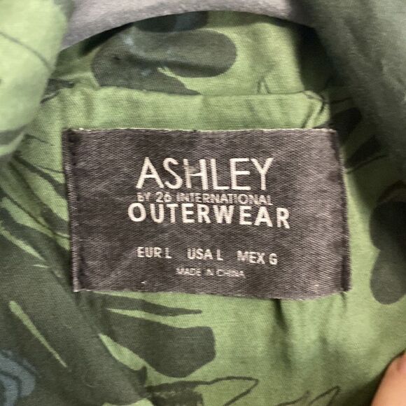 Green utility jacket with tropical print- Size large - Picture 9 of 12